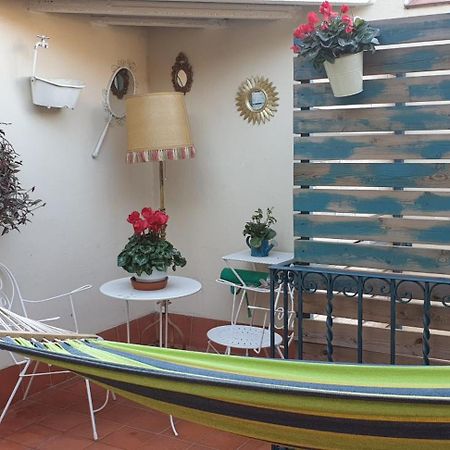 Hotel Hostal Chic サン・フェリウ・ダ・ギショルス 部屋 写真